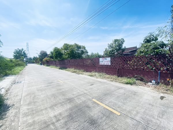 ขายที่ดิน 5 ไร่ ซอยเลียบคลองสี่ 7 ตำบลลาดสวาย