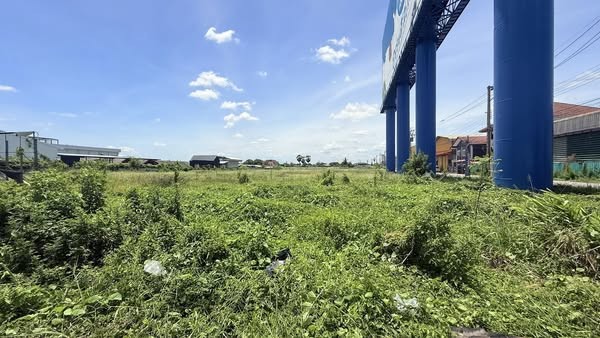 ขายที่ดินเปล่า 9 ไร่ ติดถนน 345 บางบัวทอง นนทบุรี