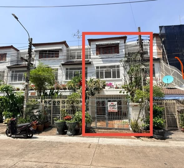 ขายบ้านทาวน์โฮม 3 ชั้น ซอยลาดพร้าว 48 แยก 3-4-6